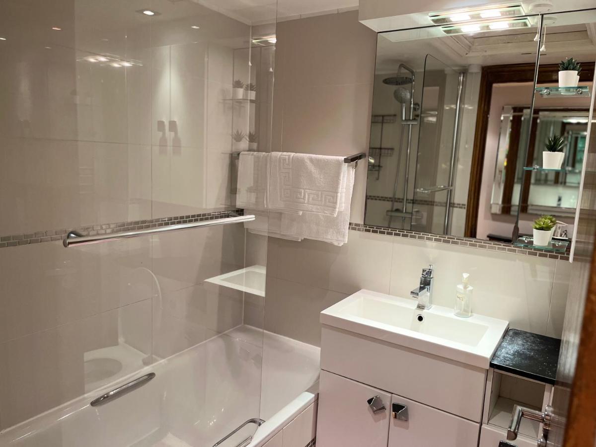Stunning 1 Bedroom In Stunning Location - Mayfair Area Лондон Екстериор снимка